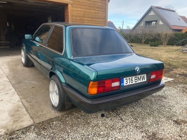 BMW2.jpeg.3c29d2532d7937d17938932fcfc9e655.jpeg